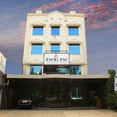 Emblem Hotel Sector 14 Ґурґаон Екстер'єр фото