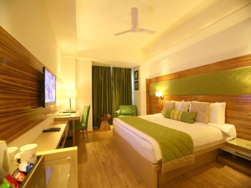 Emblem Hotel Sector 14 Ґурґаон Екстер'єр фото