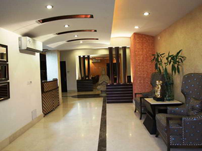 Emblem Hotel Sector 14 Ґурґаон Екстер'єр фото
