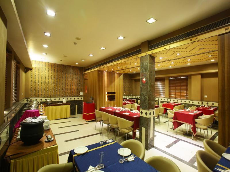 Emblem Hotel Sector 14 Ґурґаон Екстер'єр фото